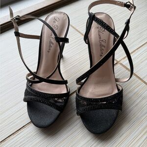 De Blossom Collection Black Strappy Sandals